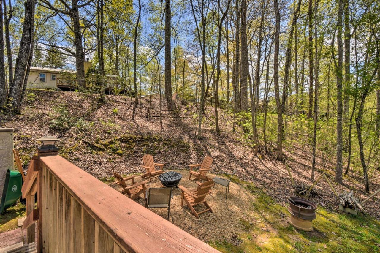 Cozy Hiawassee Cabin With Fire Pit And Mtn Views! Exterior photo